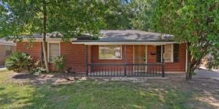 826 Martha Lane Gallery 1