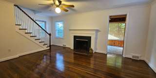2 Bdrm, 3 Full Bath w/ Den, Flex Bonus Space & Parking. Available Now! - Hillcrest Area Gallery 1