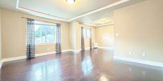 Beautiful 4BR Home in Woodloch | 2-Car Garage, A/C & Bonus Loft Gallery 14