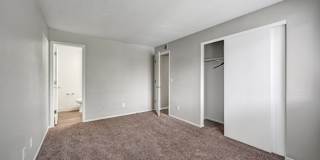 Summit Riverside Apartments Gallery 18
