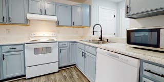 The Oaks Apartments Gallery 16