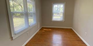 3 Bed 2 Bath Cottage in Midtown! Gallery 17