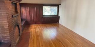 Charming & Bright 3 Bedroom 1 Bathroom Home Walking Distance to SJSU Gallery 4