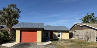 2Bedroom 2 Bath Single Family Home W/1 Car Garage Gallery 1