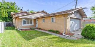 18130 Roseland Boulevard Gallery 1