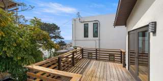 Ocean Beach 2 Bedroom + Bonus Room. Panoramic Water Views! Gallery 31