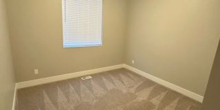 Beautiful Newer Built 3-Bedroom, 2 bath Home in Meadows at West Highlands Gallery 18