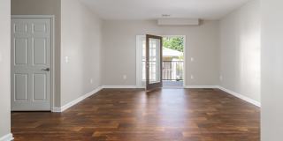 Marshall Square Apartments Gallery 5