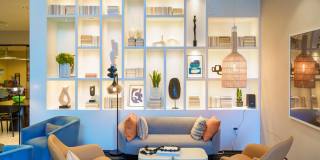 Centro Arlington Gallery 2
