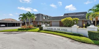 423 Pine Tree Court Gallery 1