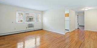 Newtonian Gardens Apartments Gallery 21