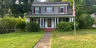 Beautiful Single Family Home in Highly Desired Neighborhood Gallery 1