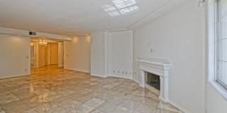 **Move in Special $1000 Off Third Months Rent** Remodeled Corner 3+2 Unit with Luxury Finishes Near Century City & Westwood Gallery 8