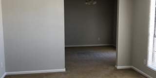 3 bed 2 bath Pet friendly Home Gallery 4