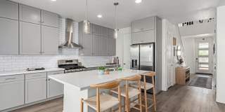 3746 E EARLL Drive Gallery 1