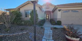 Single-Story 3 Bed / 2.5 Bath Home w/ Private Pool, Spa Gallery 1