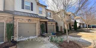 212 Ellsworth Manor Dr Gallery 1