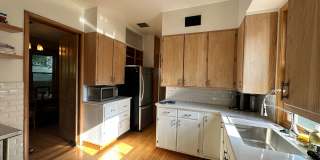 Fully Furnished 3 Bedroom Historic Home in Minneapolis Gallery 7