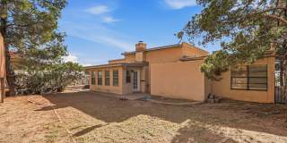 604 LA CHAPA Avenue Gallery 25