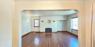 $2,995 - 5 Bed / 3 Bath Stunning and Spacious Home on South Hill Gallery 17