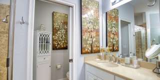 Seasonal Short-Term 2 Bedroom 2 Bathroom Single Family Home in Venetian Golf & River Club! Gallery 31