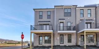 Dog-Friendly Old Trail Townhome Gallery 24