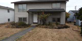 4 Bed with Daylight Basement Gallery 1