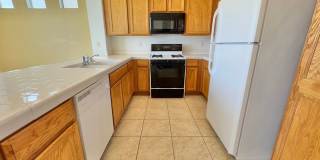 BEAUTIFUL 4 BEDROOM 2.5 BATH HOME IN THE SOUTHWEST! Gallery 7