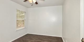 Gorgeous 4 bedroom home! Gallery 17