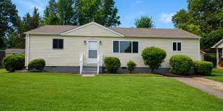Spacious Four Bedroom Ranch Style Home Gallery 1