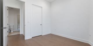 6 N Bishop Street Gallery 28