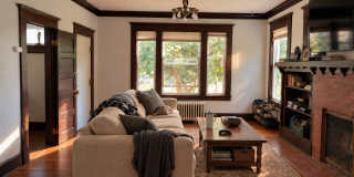 4+ bdrm/2 bath in the York area! Gallery 1