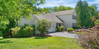 222 APPLE BLOSSOM Court Gallery 2