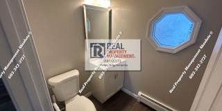 Cozy 2 Bedroom Upstairs Unit Gallery 10