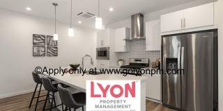 Stunning, Modern 2 bed/2.5 bath Condo in Upper Land Park!! Gallery 1