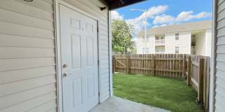 Hidden Lake Gallery 13