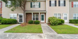 207 Pinegrove Court Gallery 1