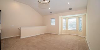 24 Robert Court Street Gallery 3