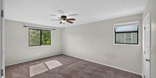 Charming 2BR Condo in Denver - Available NOW! Gallery 18