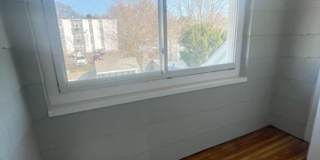 Fully Renovated Modern Apartments Gallery 22
