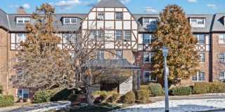 Spacious Tuscany/Canterbury 1bd/1ba Condo with W/D! Available 8/14 Gallery 1