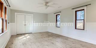 Charming Hillsboro Retreat: Cozy Single-Level Home with Greenhouse & Kids' Clubhouse! Gallery 17