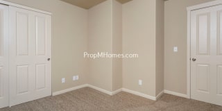 Charming Four Bedroom Home in Aloha on Quiet Cul-De-Sac! Gallery 13
