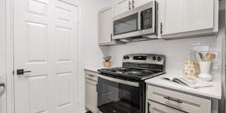 9th St Apartment Gallery 12