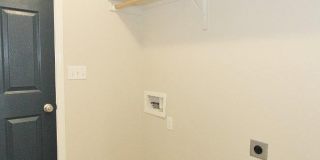 Immaculate Single-Level Home Gallery 25