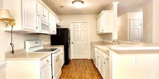 2 Bed, 2 Bath - BRAND NEW CARPET!!! READY FOR MOVE IN TODAY! Gallery 10