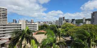 Rarely available 1-bedroom, 1-bathroom luxury apartment in the Punahou Cliffs Condominium. Gallery 13