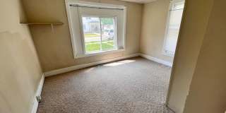 3 Bedroom 2 Bath Located Near Campus Gallery 7