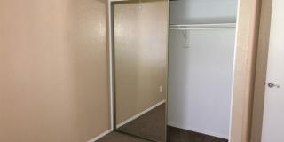 **MOVE-IN SPECIAL 50% OFF MOVE-IN MONTH!!!!** **BEAUTIFUL 3br/2ba TOWNHOME (ELLIOTT & ARIZONA AVE)** Gallery 17