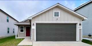 Charming 3-Bedroom, 2-Bathroom Oasis Nestled in the Vibrant Heart of San Antonio, Texas! Gallery 1